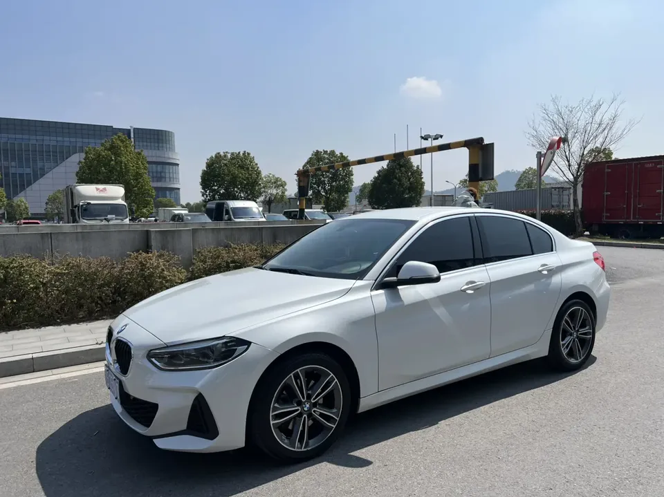 BMW 1 Series 1 Series 2021 facelift 120i M Sport Night Edition 2022 — photo 1, buy with delivery to Moscow