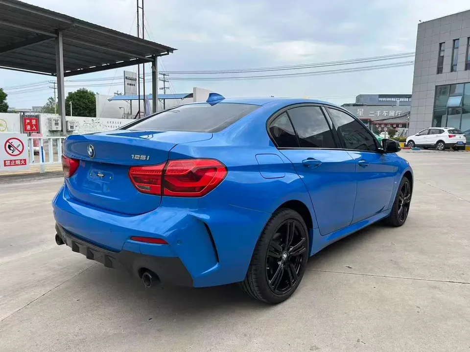 BMW 1 Series BMW 1 Series 2023 125i M Sport Night Edition 2023 — миниатюра 2