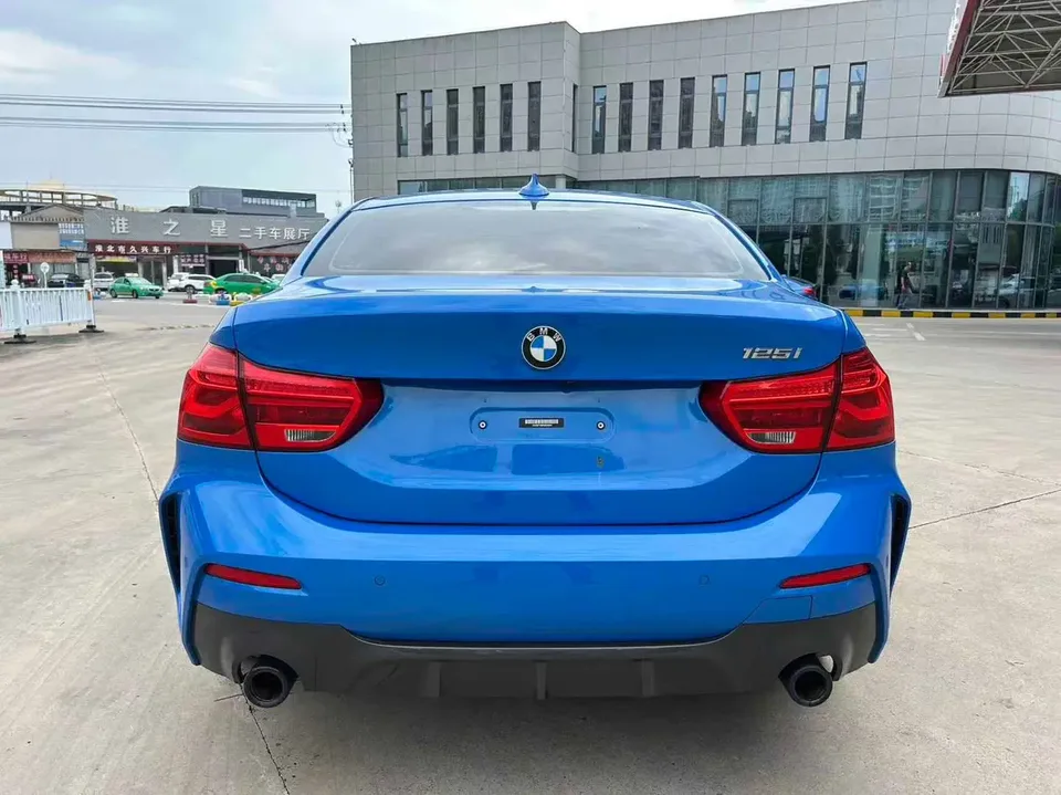 BMW 1 Series BMW 1 Series 2023 125i M Sport Night Edition 2023 — миниатюра 4