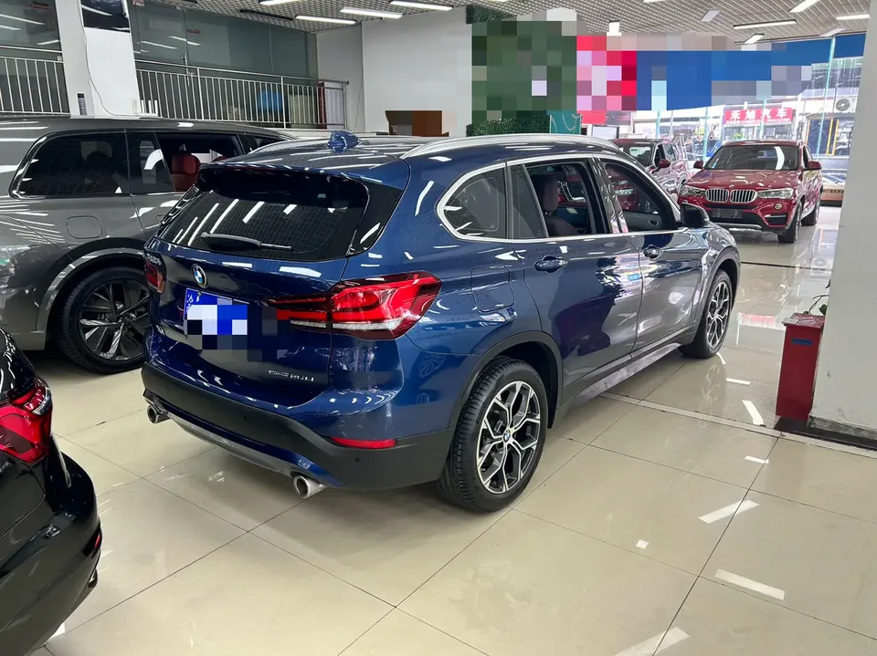 BMW X1 facelift sDrive25Li Leading Edition 2022 — миниатюра 2