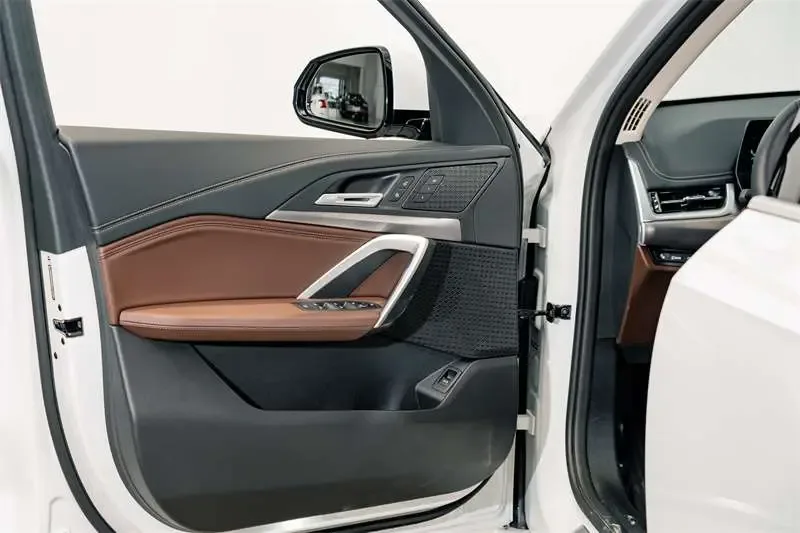 BMW X1 sDrive25Li M Sport Package 2024 — миниатюра 4