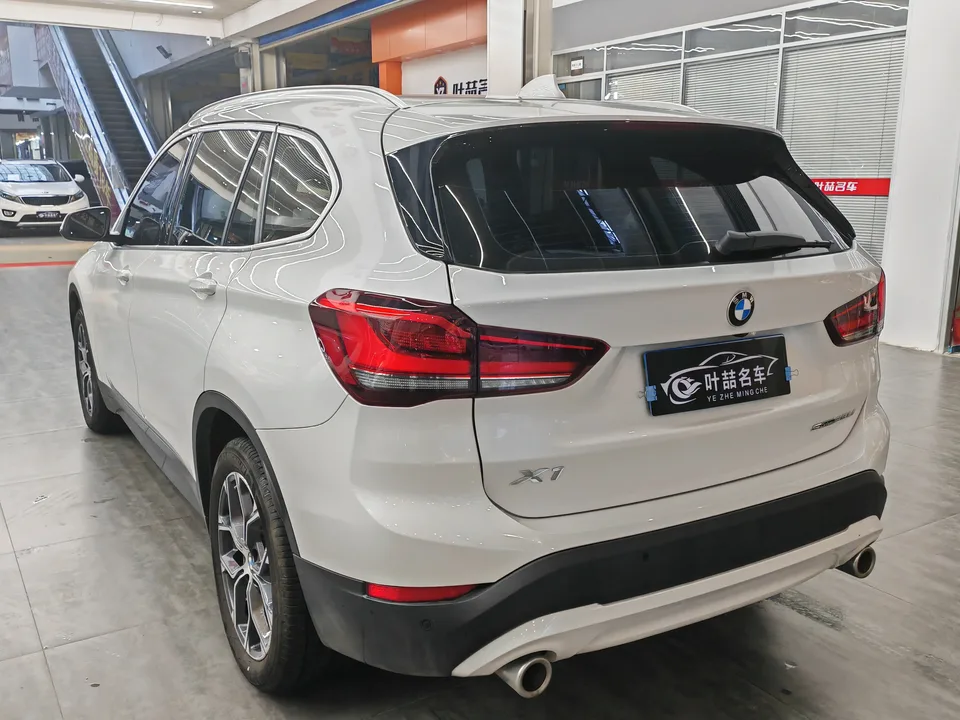 BMW X1 X1 2022 BMW X1 2022 sDrive25Li Leading Edition 2023 — thumbnail 4
