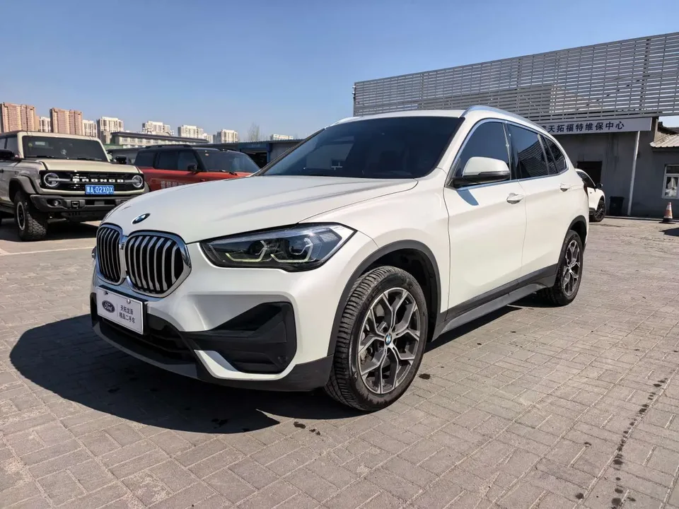 BMW X1 BMW X1 2022 sDrive25Li Leading Model 2022 — photo 1, buy with delivery to Moscow