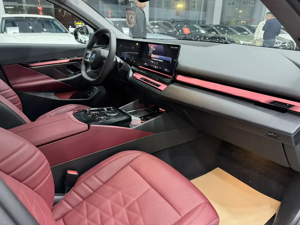 BMW i5 BMW i5 2024 eDrive35L Premium M Sport Package 2025 — thumbnail 3