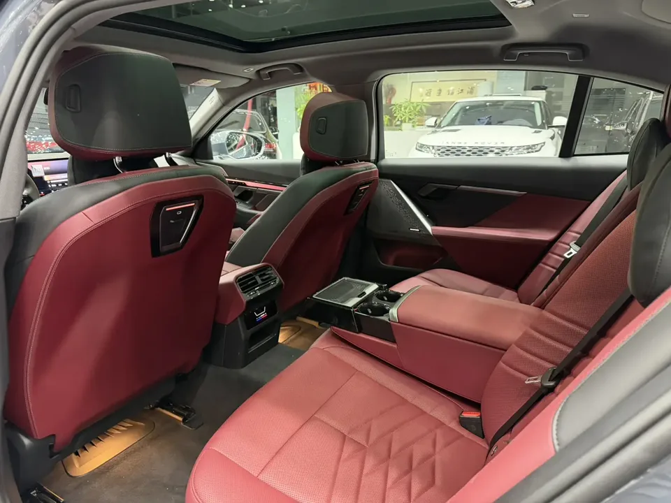 BMW i5 BMW i5 2024 eDrive35L Premium M Sport Package 2025 — thumbnail 5