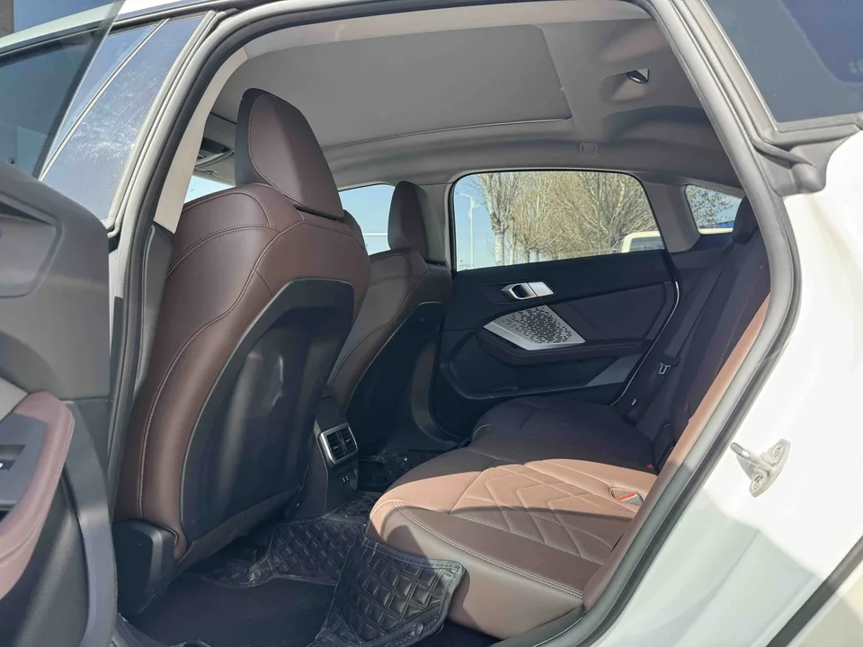 BMW 2 Series 225L M Sports Package 2025 — миниатюра 3