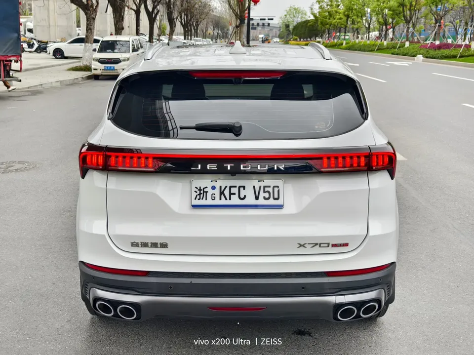 Jetour Jietu X70 PLUS Jietu X70 PLUS 2021 Jietu X70 PLUS 2021 1.5T 6MT Lin 7 seats 2022 — миниатюра 2