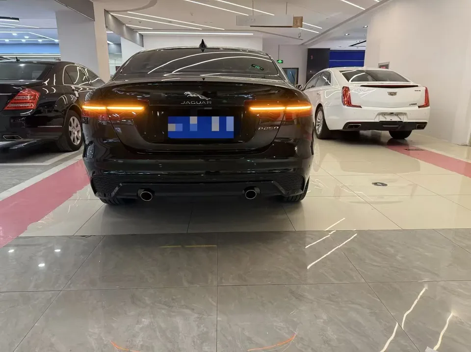 Jaguar XEL Jaguar XEL 2023 2.0T 250PS R-DYNAMIC S Progressive Sports Edition 2023 — thumbnail 2