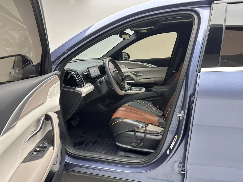BYD Song Pro DM DM-i Champion Edition 110km Surpassing Edition 2023 — миниатюра 5