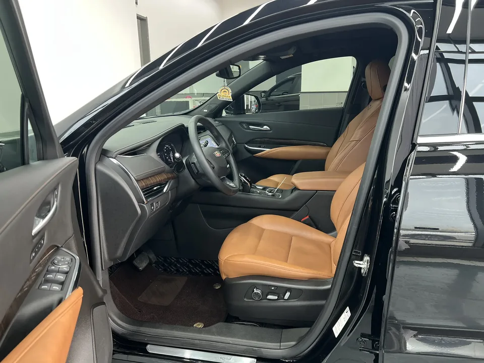 Cadillac XT4 Cadillac XT4 2022 28T two-wheel drive premium model 2023 — миниатюра 5