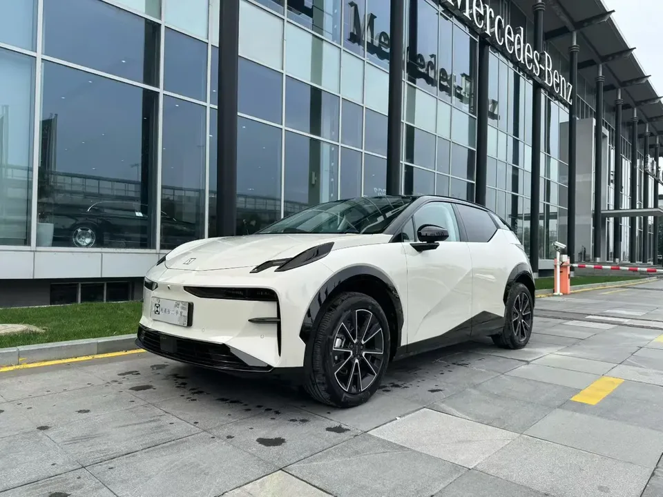 Zeekr X 2025