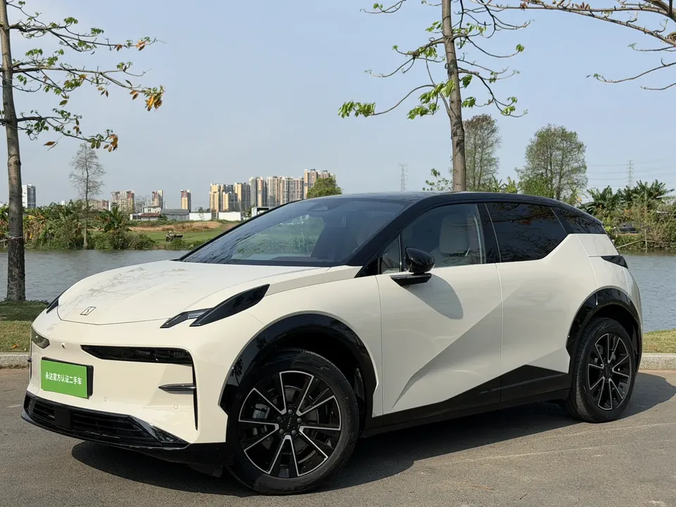 Zeekr X 2024