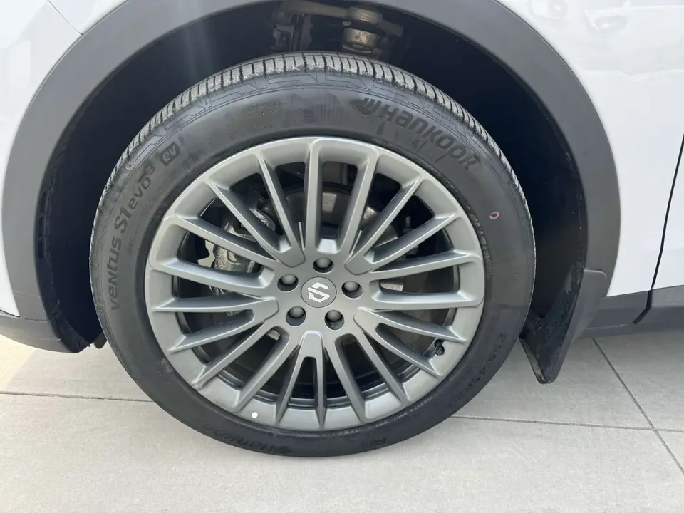 Leapmotor Zero running C11 Extended Range 180 Comfort Edition 2023 — миниатюра 5