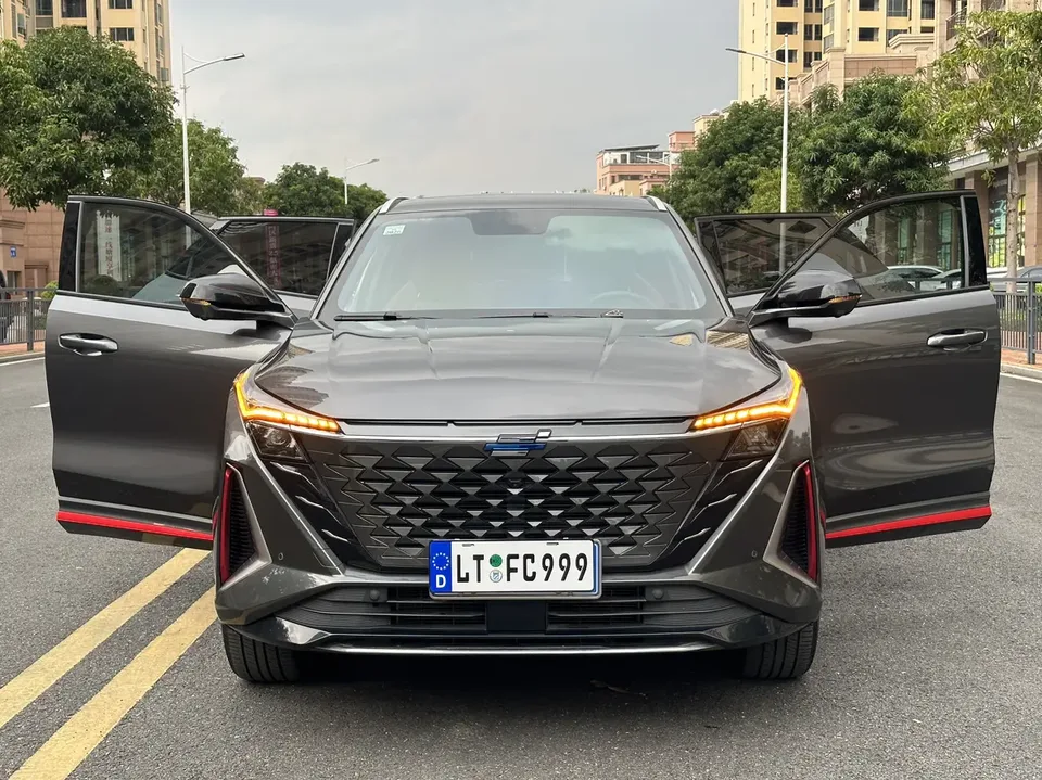 Oshan Changan Auchan Z6 Blue Whale 1.5T DCT smart cool model 2024 — миниатюра 3
