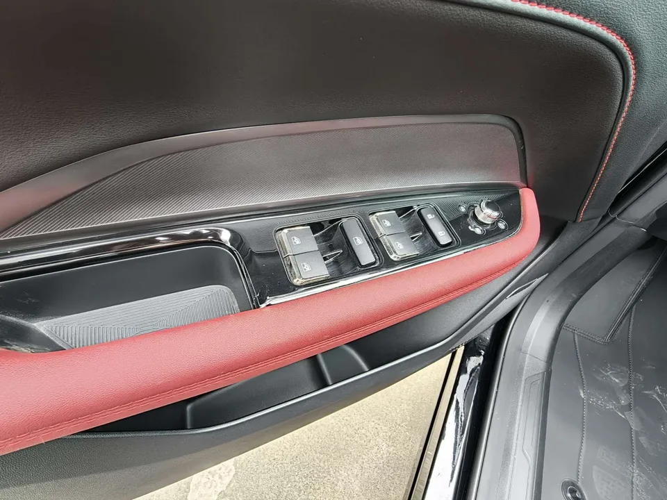 Oshan Changan Auchan Z6 Blue Whale 1.5T DCT smart model 2023 — миниатюра 5