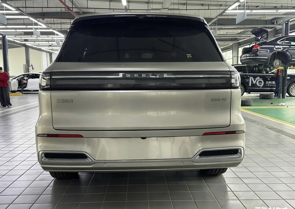 Geely Galaxy M9 Galaxy M9 2025 230km 2WD Explorer Edition 2025 — thumbnail 2
