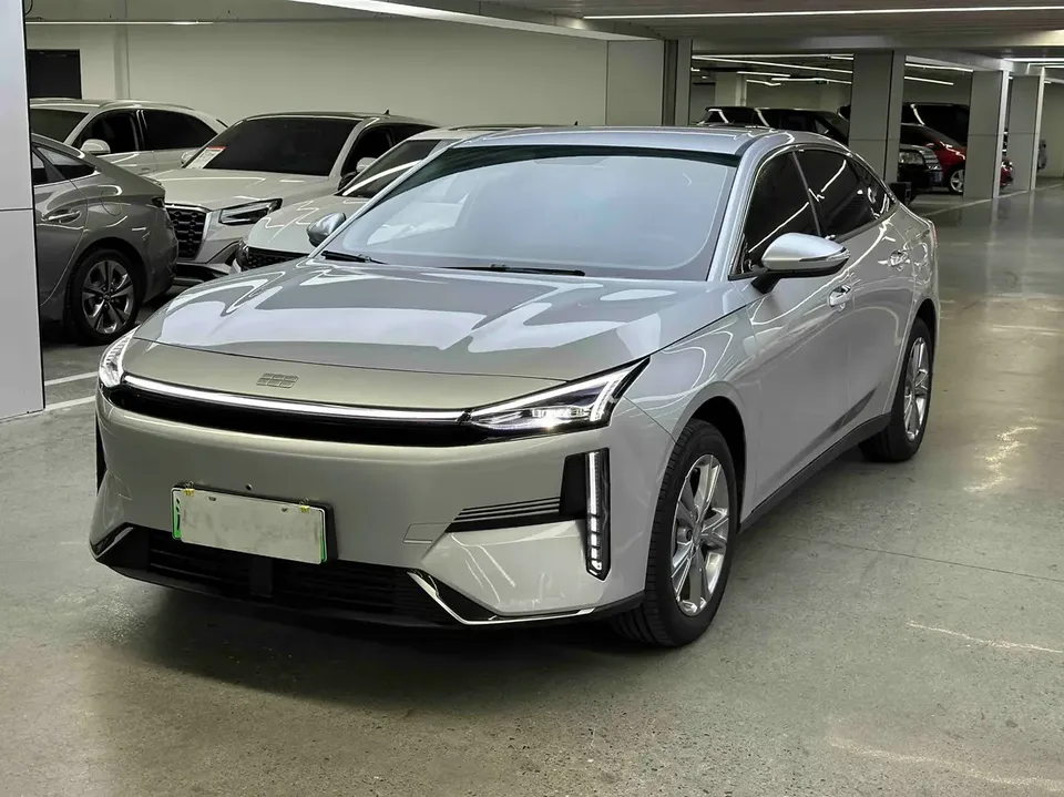 Geely Galaxy L6 2025