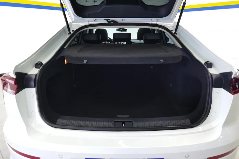 FAW Bestune B70 third generation 1.5T automatic enjoyment model 2024 — миниатюра 5