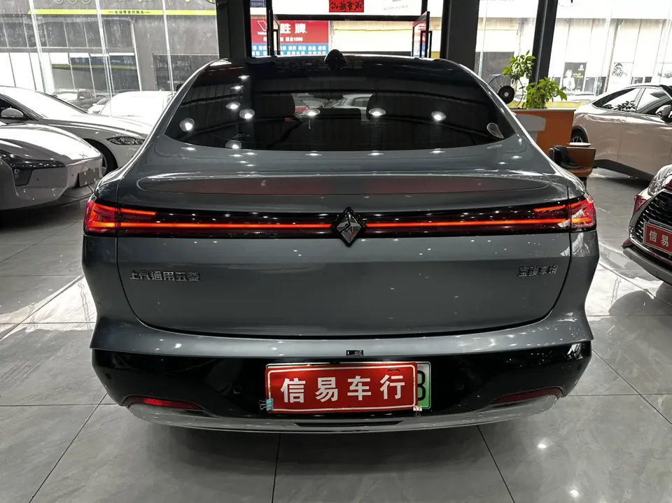 Baojun Enjoy PHEV 140km Luxury Edition 2025 — миниатюра 2