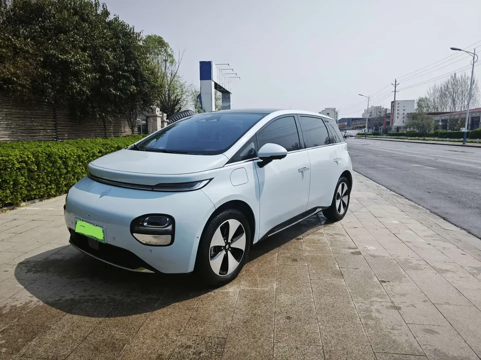 Baojun clouds 2024