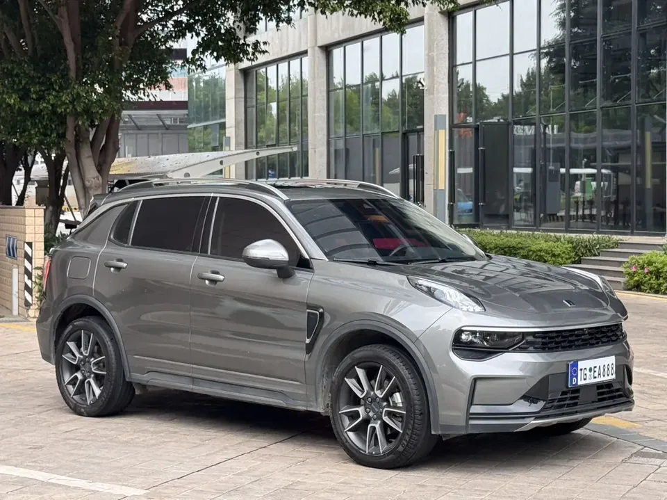Lynk & Co 01 2022