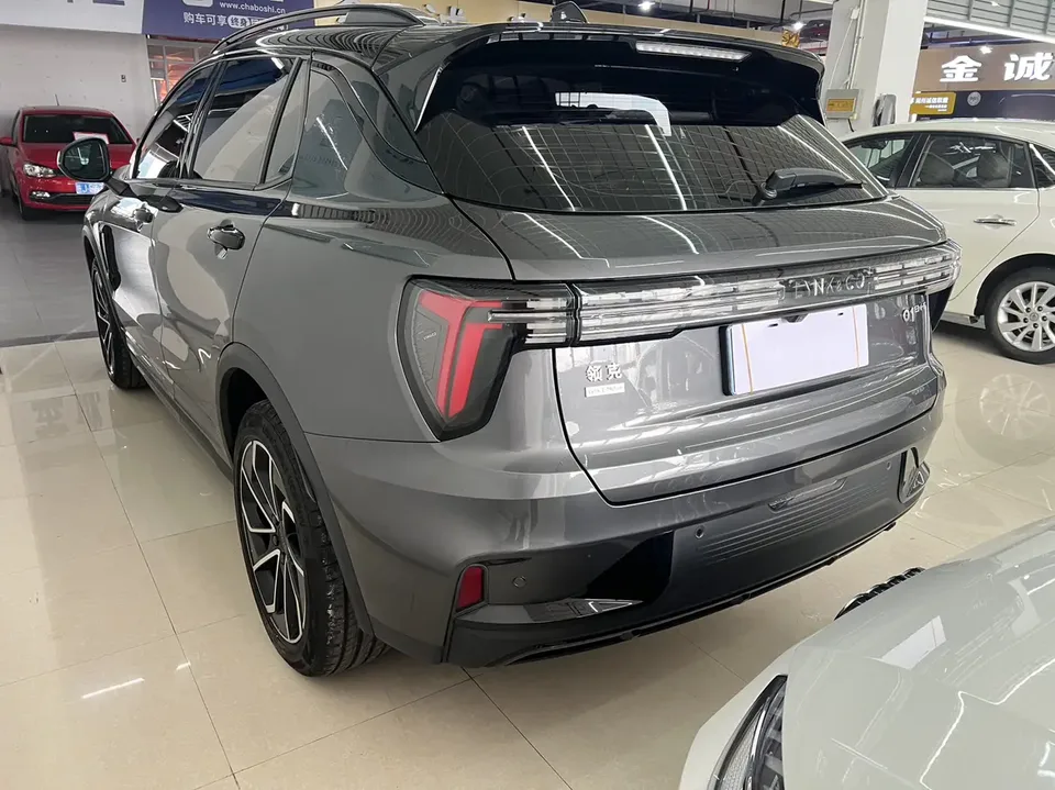 Lynk & Co 01 Lynk & Co 01 2023 EM-F AM 2023 — миниатюра 4