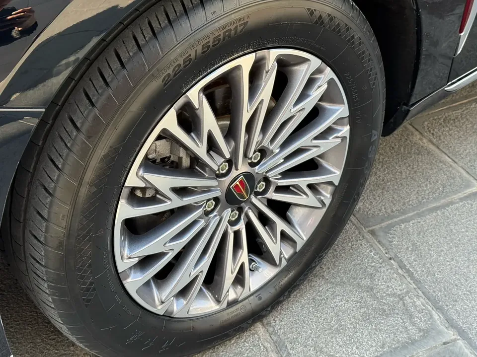 Hongqi H5 Hongqi H5 2023 1.5T DCT Zhilian Qiyun Edition 2023 — миниатюра 3
