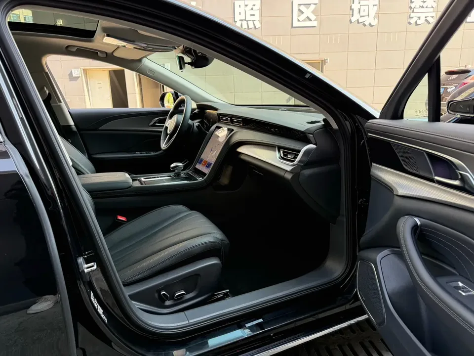 Hongqi H5 Hongqi H5 2023 1.5T DCT Zhilian Qiyun Edition 2023 — миниатюра 5