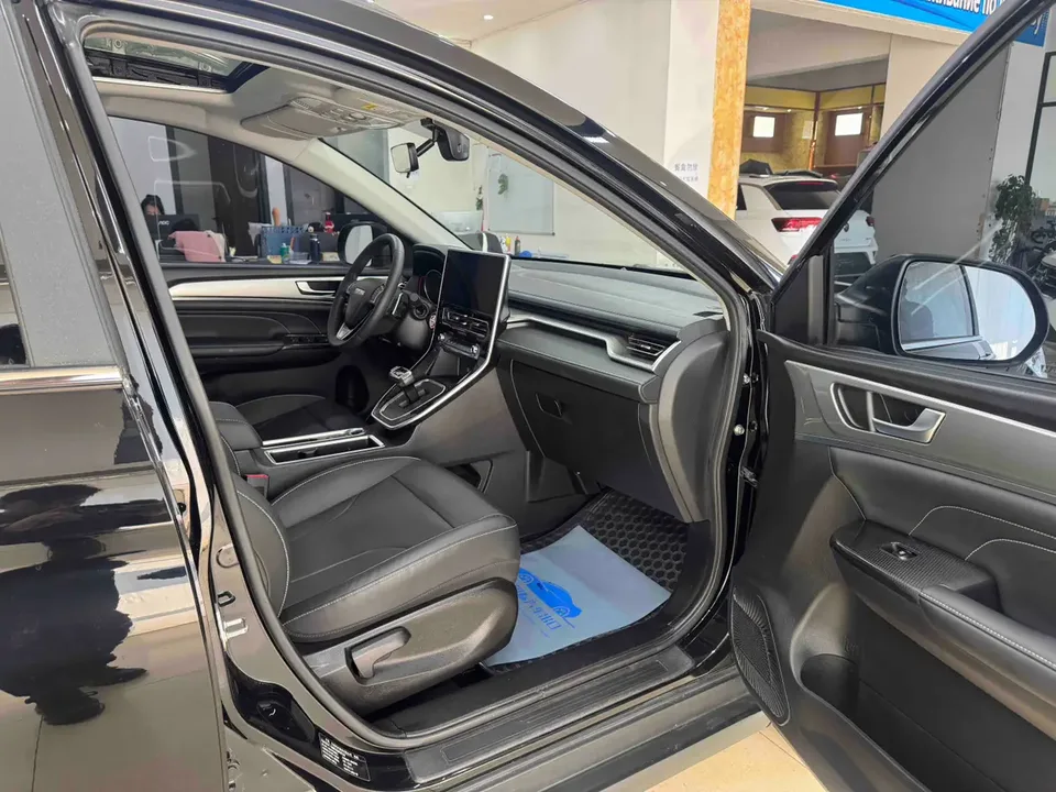 Haval M6 PLUS 1.5T DCT Luxury Smart Connected Edition 2023 — миниатюра 4
