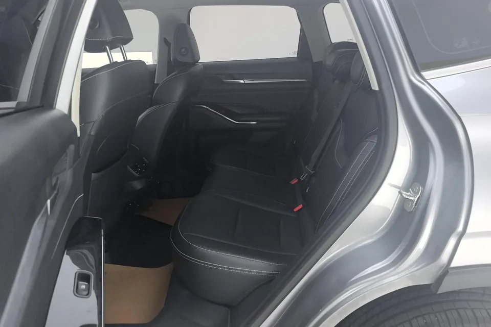 Haval H6 Haval H6 2021 third generation 1.5GDIT automatic Max version 2022 — миниатюра 3