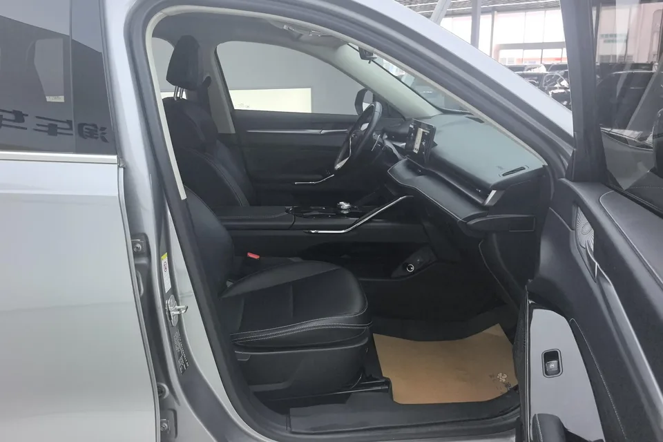 Haval H6 Haval H6 2021 third generation 1.5GDIT automatic Max version 2022 — миниатюра 5