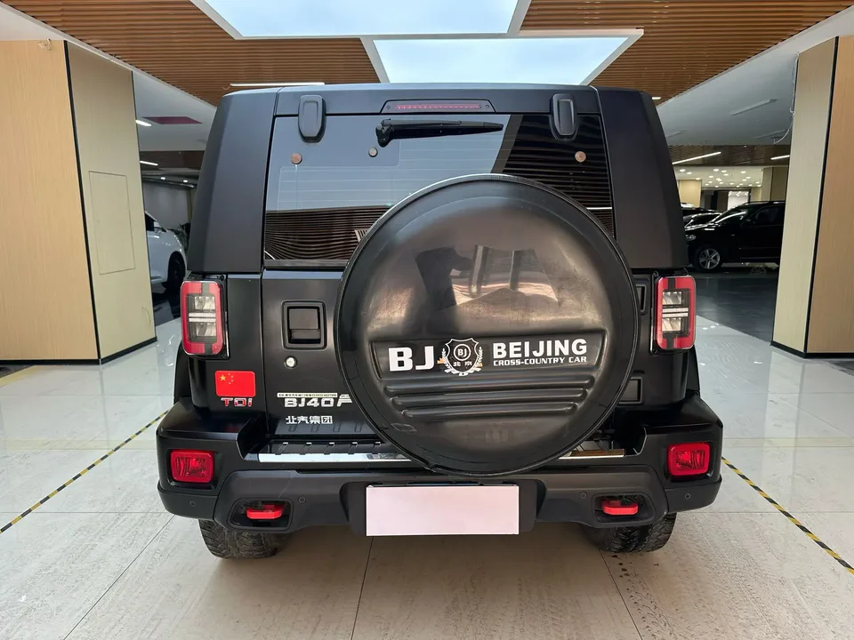 BAIC Beijing Off-road BJ40 2.0D Automatic 4WD Blade Hero Edition Knight Edition 2022 — миниатюра 2