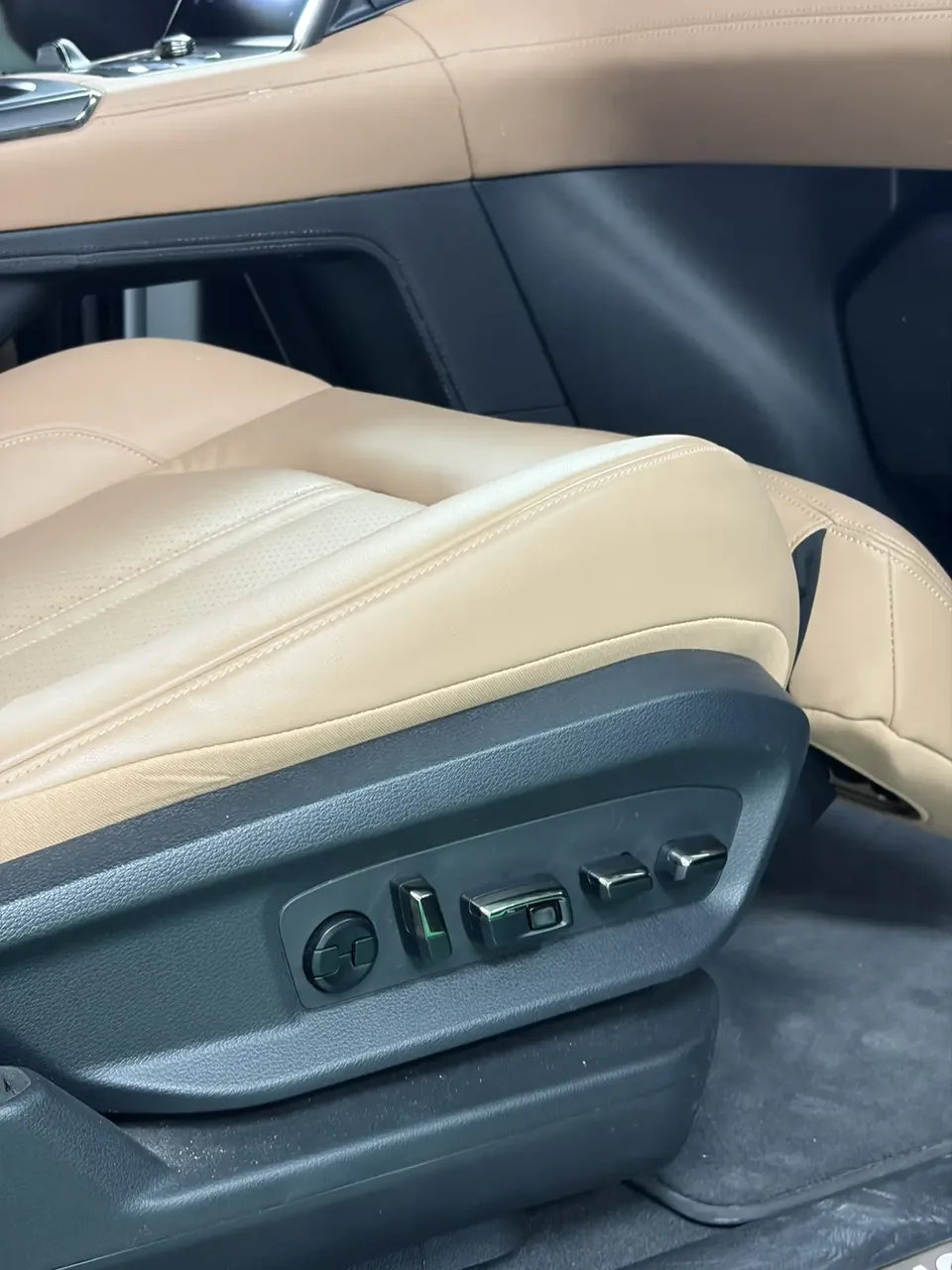 NIO ES6 NIO ES6 2020 420KM Sport Edition 2022 — миниатюра 4