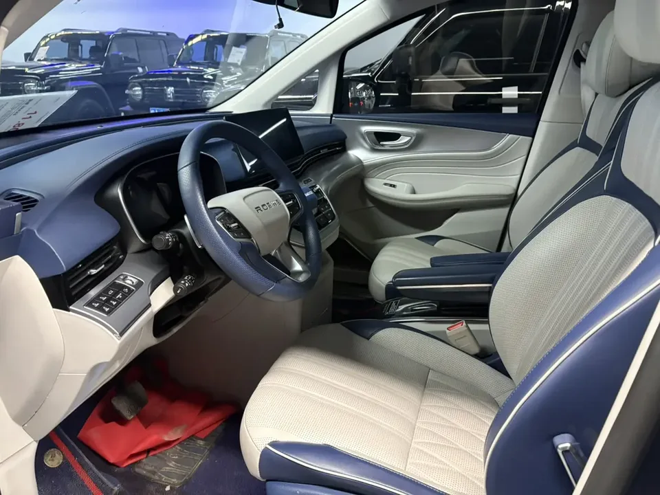 Roewe iMAX8 Roewe iMAX8 2022 400TGI Honor Edition 2022 — миниатюра 3