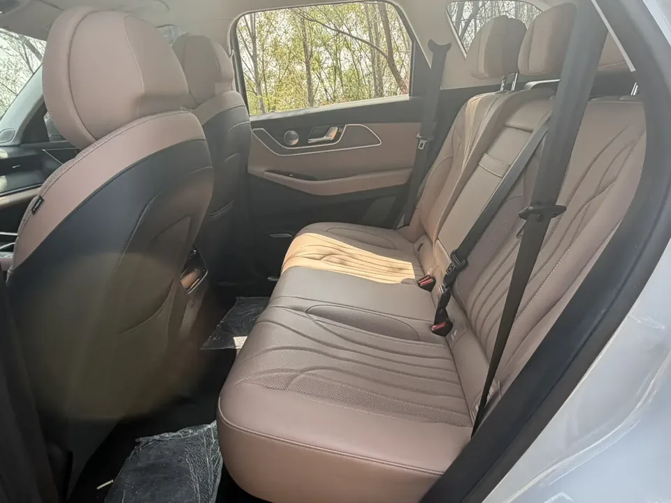 Chery Tiggo 8L 2.0T Automatic Premium Edition 2024 — миниатюра 3