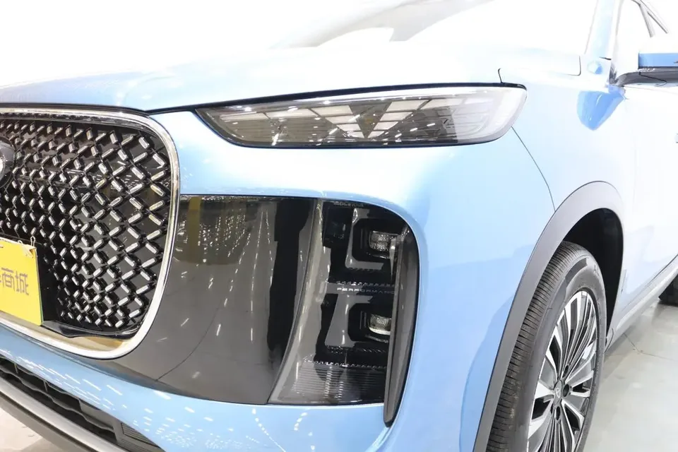 Chery Tiggo 8 PLUS C-DM Tiggo 8 PLUS C-DM 2025 1.5T Premium Edition 2025 — миниатюра 2