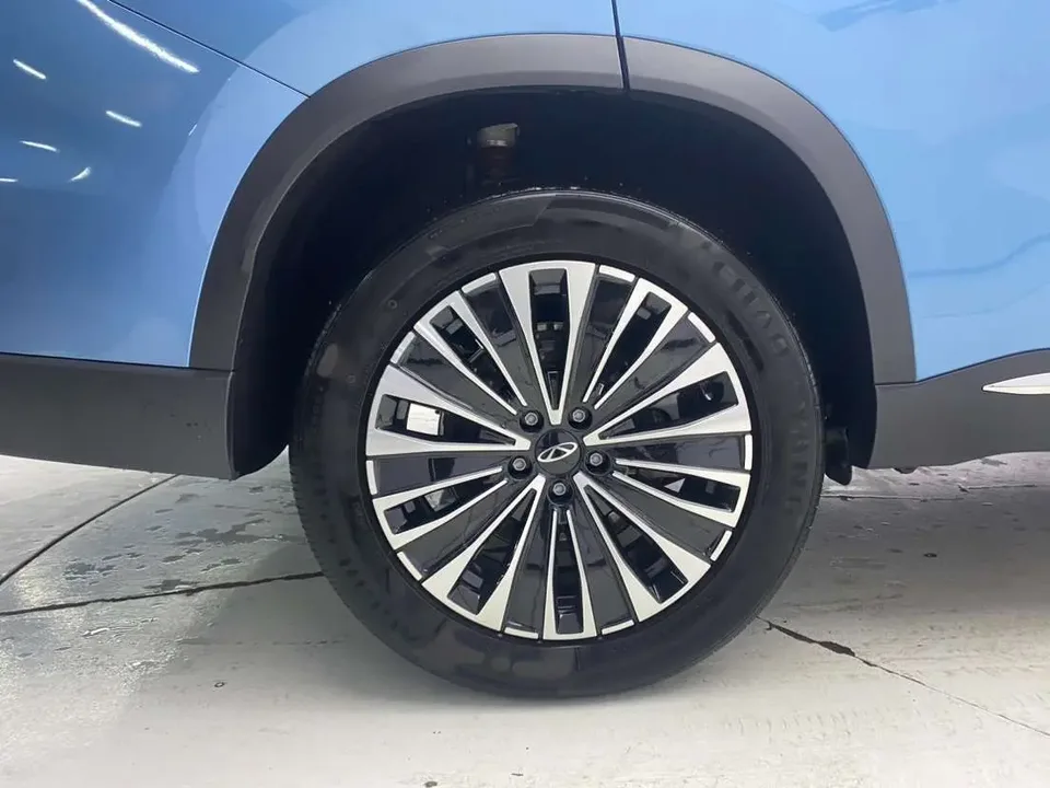 Chery Tiggo 8 PLUS C-DM Tiggo 8 PLUS C-DM 2025 1.5T Premium Edition 2025 — миниатюра 2