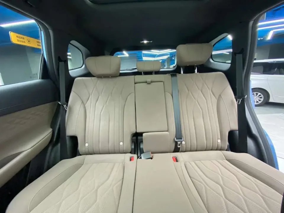 Chery Tiggo 8 PLUS C-DM Tiggo 8 PLUS C-DM 2025 1.5T Premium Edition 2025 — миниатюра 4