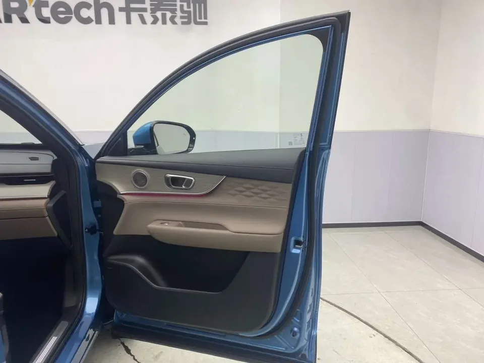 Chery Tiggo 8 PLUS C-DM Tiggo 8 PLUS C-DM 2025 1.5T Premium Edition 2025 — миниатюра 5