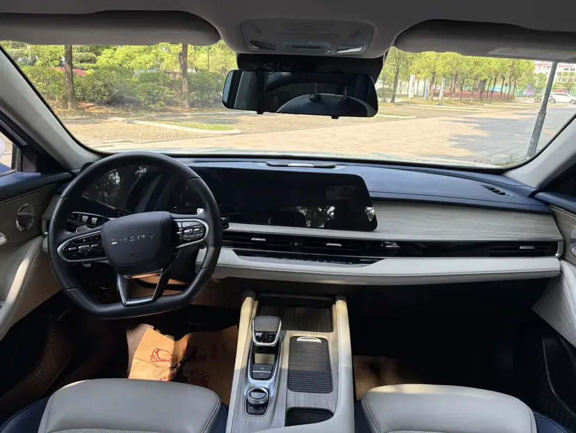 Chery Arrizo 8 1.6TGDI DCT Elegant 2022 — миниатюра 3