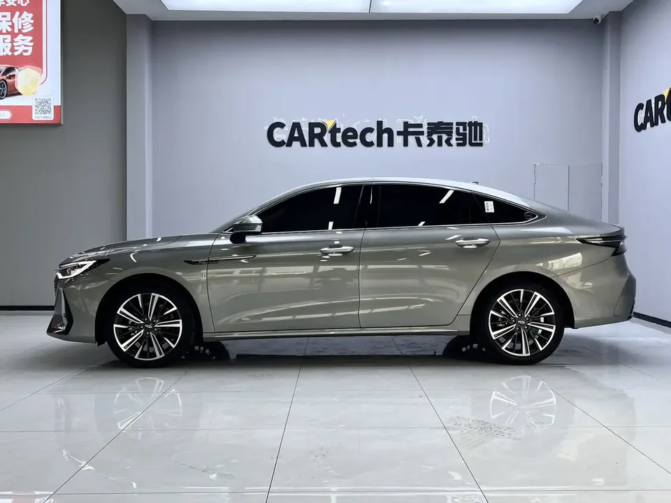 Chery Arrizo 8 1.6TGDI DCT Intelligent 2025 — миниатюра 4