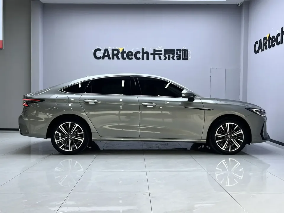 Chery Arrizo 8 1.6TGDI DCT Intelligent 2025 — миниатюра 5