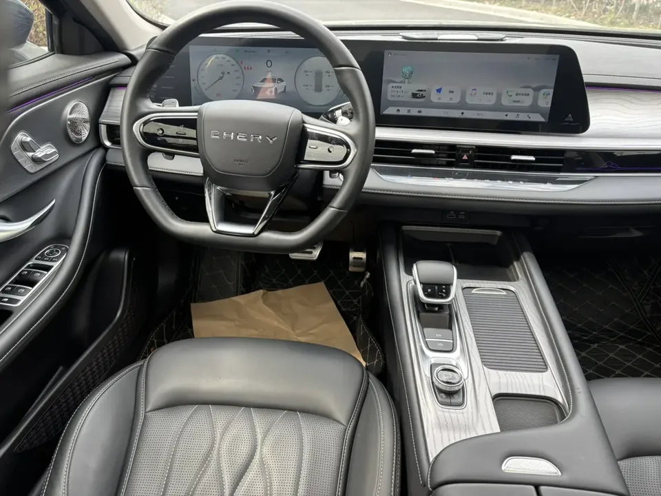 Chery Arrizo 8 High Energy Edition 2.0T DCT 2025 — миниатюра 4