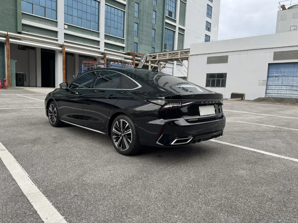 Chery Arrizo 8 1.6TGDI DCT Elegant 2023 — миниатюра 2