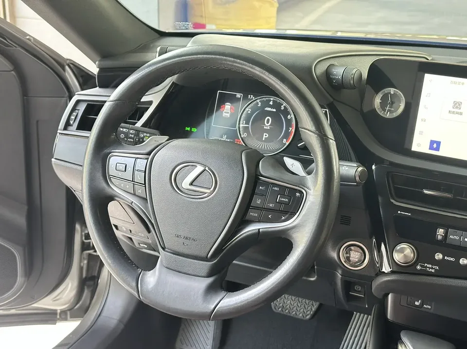 Lexus ES 200 Excellence Edition 2023 — миниатюра 4