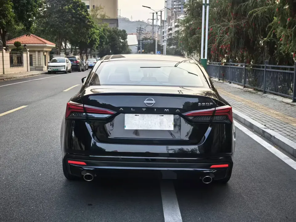 Nissan Altima Teana 2.0L XL-TLS Enjoy Edition 2023 — миниатюра 2