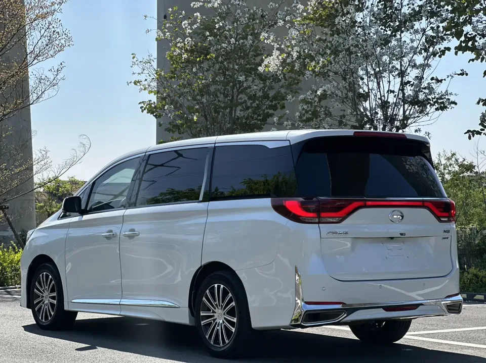 GAC Trumpchi M8 Trumpchi M8 2023 Trumpchi M8 2023 Lingxiu Series 390T Premium Edition 2023 — thumbnail 4