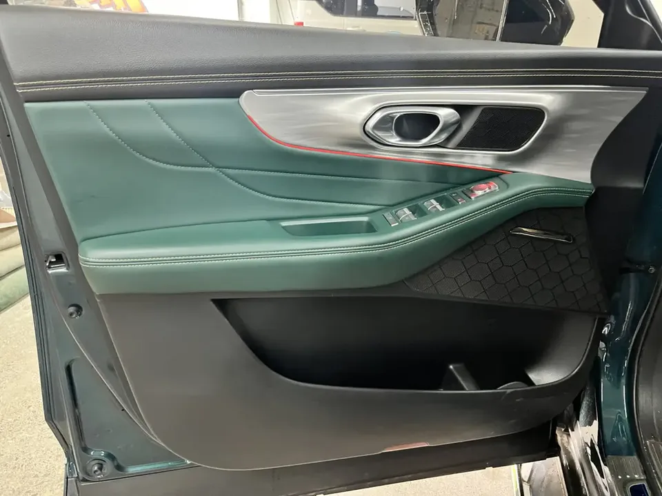 GAC Trumpchi GS8 Trumpchi GS8 2022 Pilot Series 2.0TGDI 2WD Premium Edition 7 Seaters 2023 — миниатюра 2