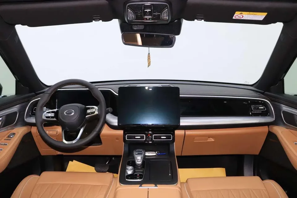 GAC Trumpchi GS8 Trumpchi GS8 2025 Pilot Series 2.0TGDI 2WD 5-seater Luxury Edition 2025 — миниатюра 3