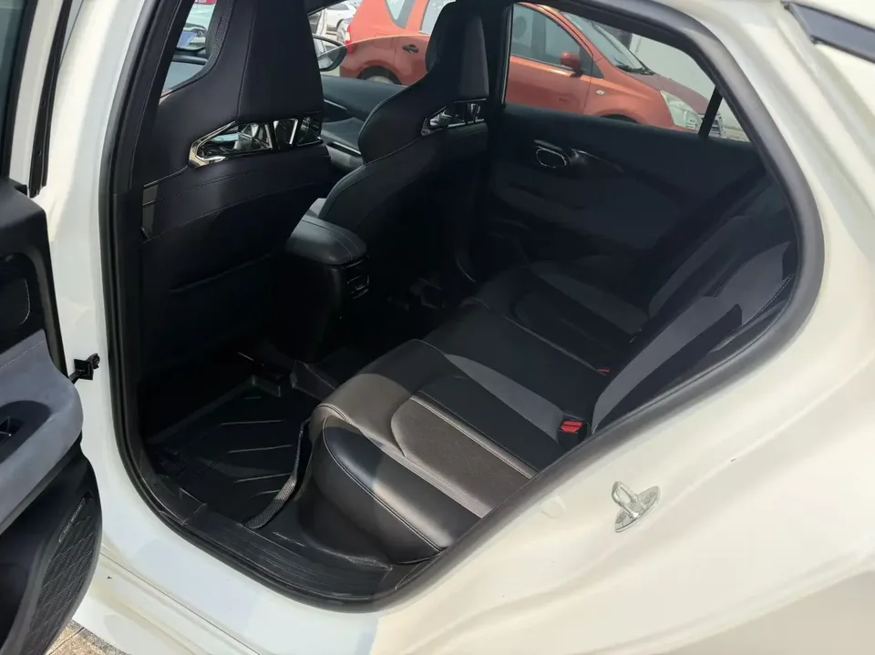 GAC Trumpchi Shadow Leopard 400T Automatic R Pro Edition 2024 — миниатюра 4